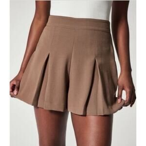 Spanx Carefree Crepe Pleated High Rise Shorts Large Brown Cedar Neutral